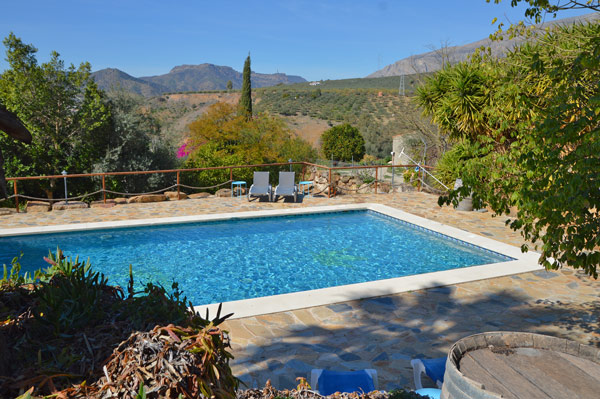 casa rural con piscina Málaga
